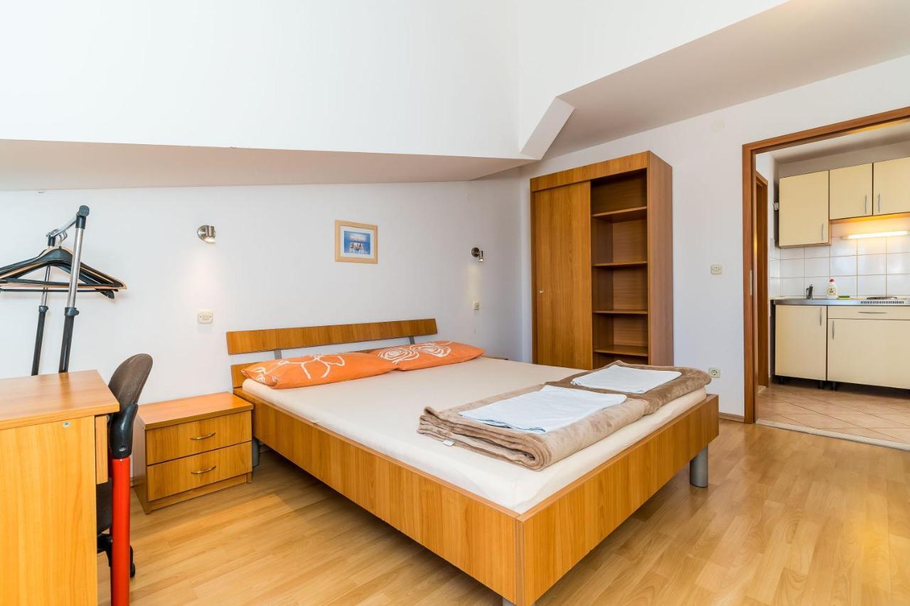 Apartments Princ Hrvoje ดูบรอฟนิก ภายนอก รูปภาพ